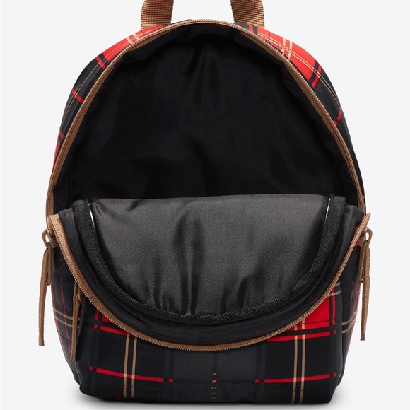 Jordan Quilted Mini Daypack
Backpack (6L) - Picture 2 of 10